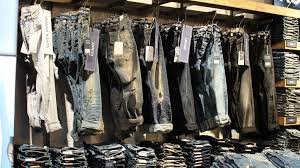 Relay Jeans Is Hiring: Full-Time Sales Associate